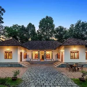 Cvm House With Lawn At Thiruvalla By Stayvista Villa